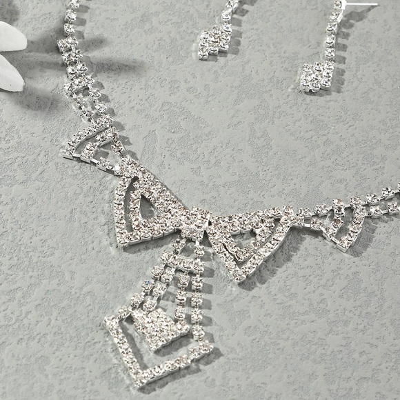 Silver Rhinestone Tie Necklace Bracelet Earrings and Ring Set - Picture 2 of 4